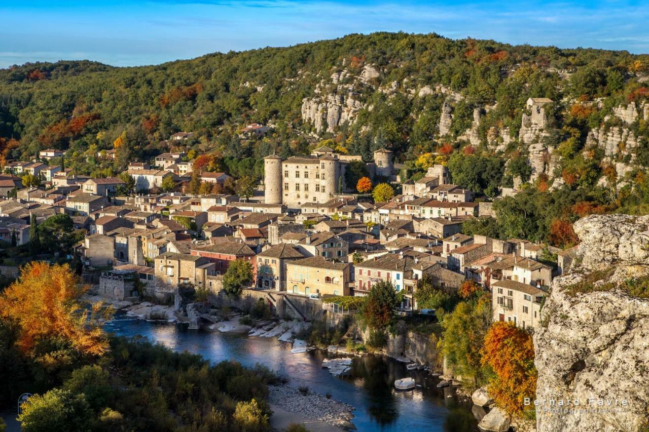 Вилла Mas Saint Antoine Бур-Сент-Андеоль Экстерьер фото